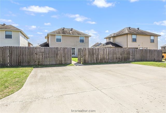 4133 McFarland Drive, College Station, TX 77845