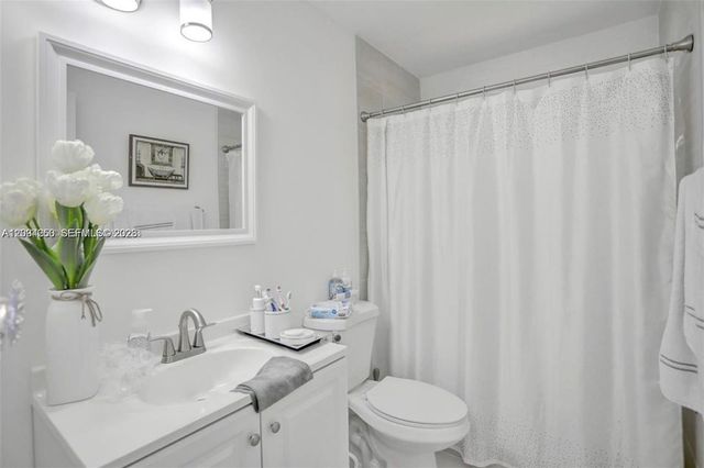 921 E 18th St 2, Hialeah, FL 33013