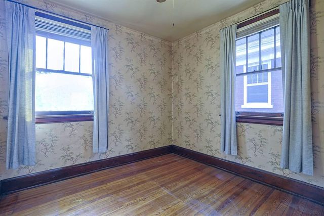 1942 Eastern Avenue, Covington, KY 41014