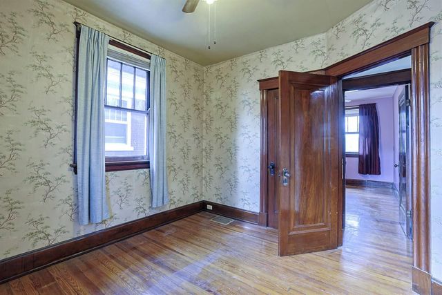 1942 Eastern Avenue, Covington, KY 41014
