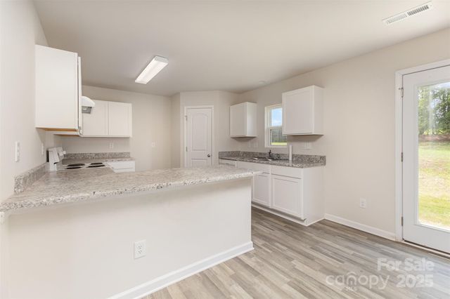 646 Scarlet Leaf Lane, Oakboro, NC 28129