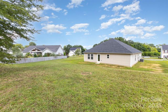 646 Scarlet Leaf Lane, Oakboro, NC 28129