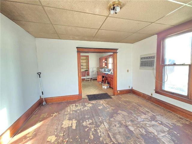 329 W 1st Street, Cherryvale, KS 67335