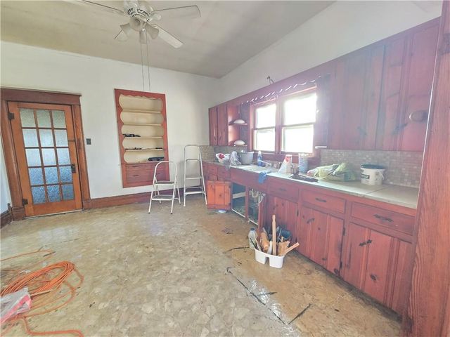 329 W 1st Street, Cherryvale, KS 67335