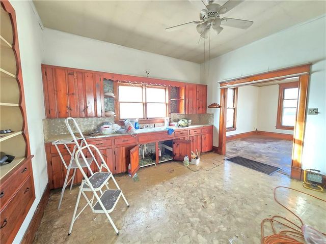 329 W 1st Street, Cherryvale, KS 67335