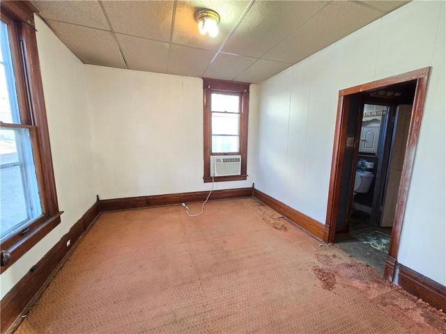 329 W 1st Street, Cherryvale, KS 67335