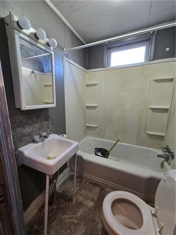 329 W 1st Street, Cherryvale, KS 67335