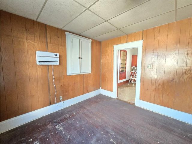 329 W 1st Street, Cherryvale, KS 67335