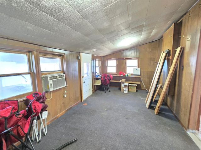 329 W 1st Street, Cherryvale, KS 67335