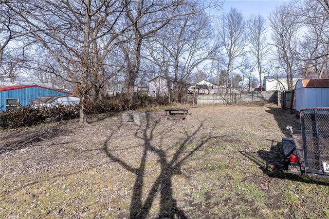 408 NE Main Street, Gravette, AR 72736
