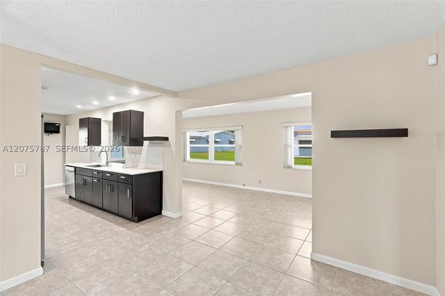 1431 NW 85th Way, Plantation, FL 33322