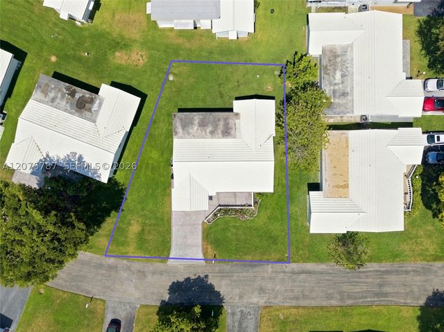 1431 NW 85th Way, Plantation, FL 33322