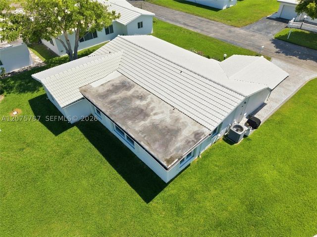 1431 NW 85th Way, Plantation, FL 33322