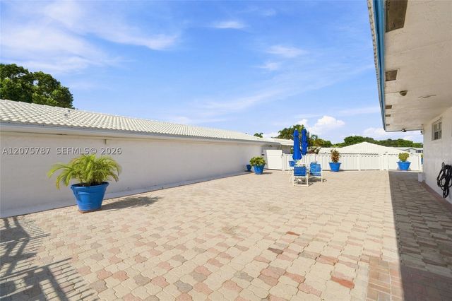 1431 NW 85th Way, Plantation, FL 33322