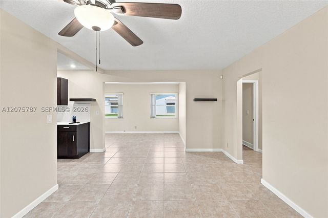1431 NW 85th Way, Plantation, FL 33322