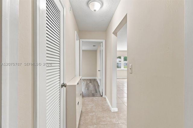 1431 NW 85th Way, Plantation, FL 33322