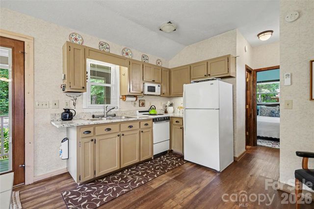 3526 Dogwood Lane, Morganton, NC 28655