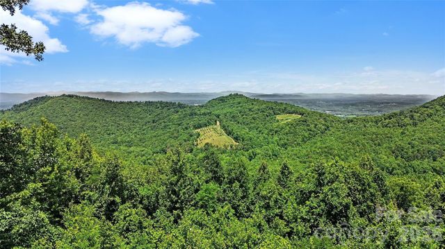 3526 Dogwood Lane, Morganton, NC 28655