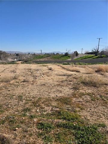 14146 Rodeo Drive, Victorville, CA 92395