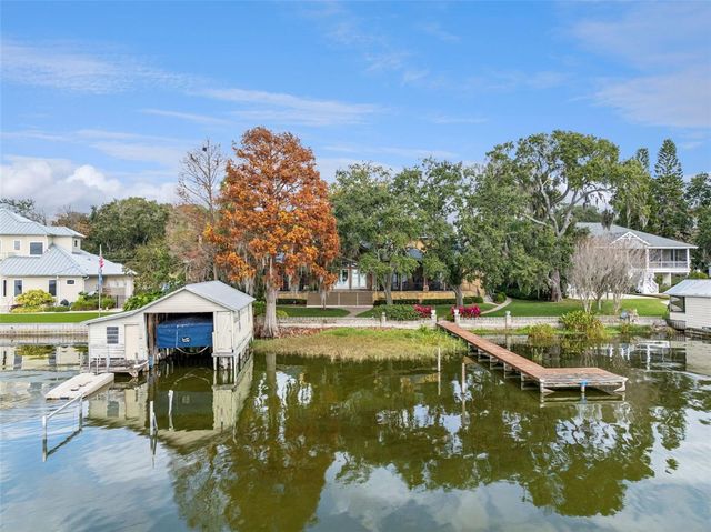 1490 LAKESHORE DRIVE, Mount Dora, FL 32757