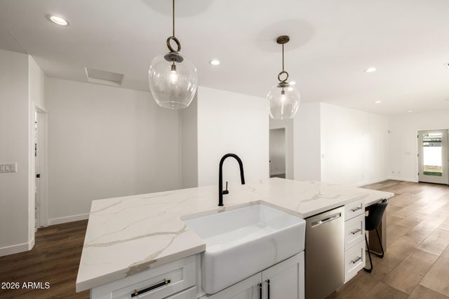 938 E CORONADO Road, Phoenix, AZ 85006