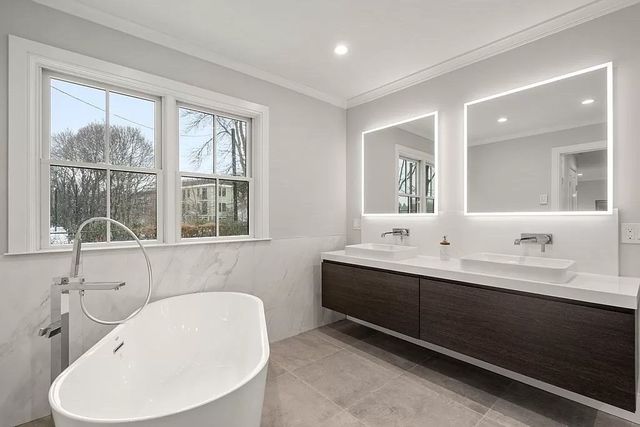 148 Kent St 148, Brookline, MA 02445