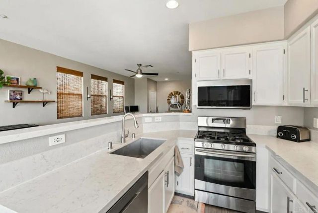 537 Sweet Pea Place, Encinitas, CA 92024