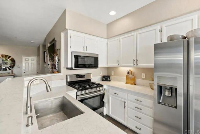 537 Sweet Pea Place, Encinitas, CA 92024