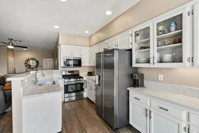 537 Sweet Pea Place, Encinitas, CA 92024