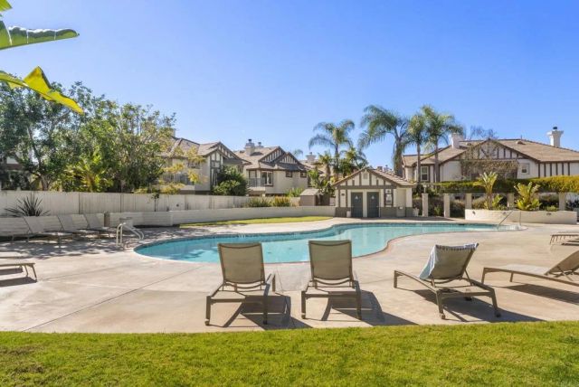 537 Sweet Pea Place, Encinitas, CA 92024