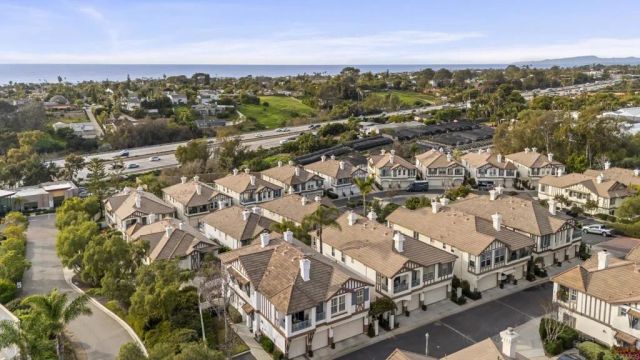 537 Sweet Pea Place, Encinitas, CA 92024