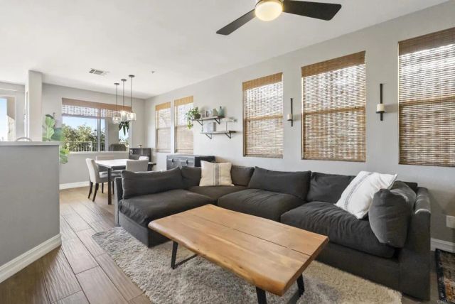 537 Sweet Pea Place, Encinitas, CA 92024