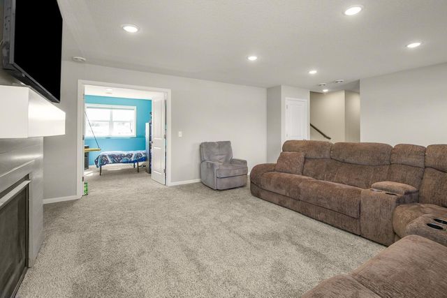 460 Bruce Larson Way, Somerset, WI 54025