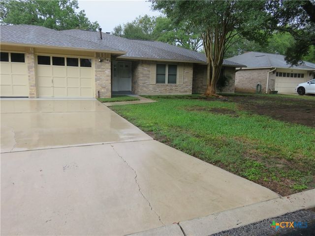 749 Running Crk, Seguin, TX 78155