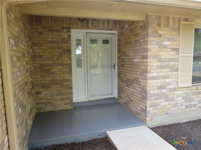 749 Running Crk, Seguin, TX 78155