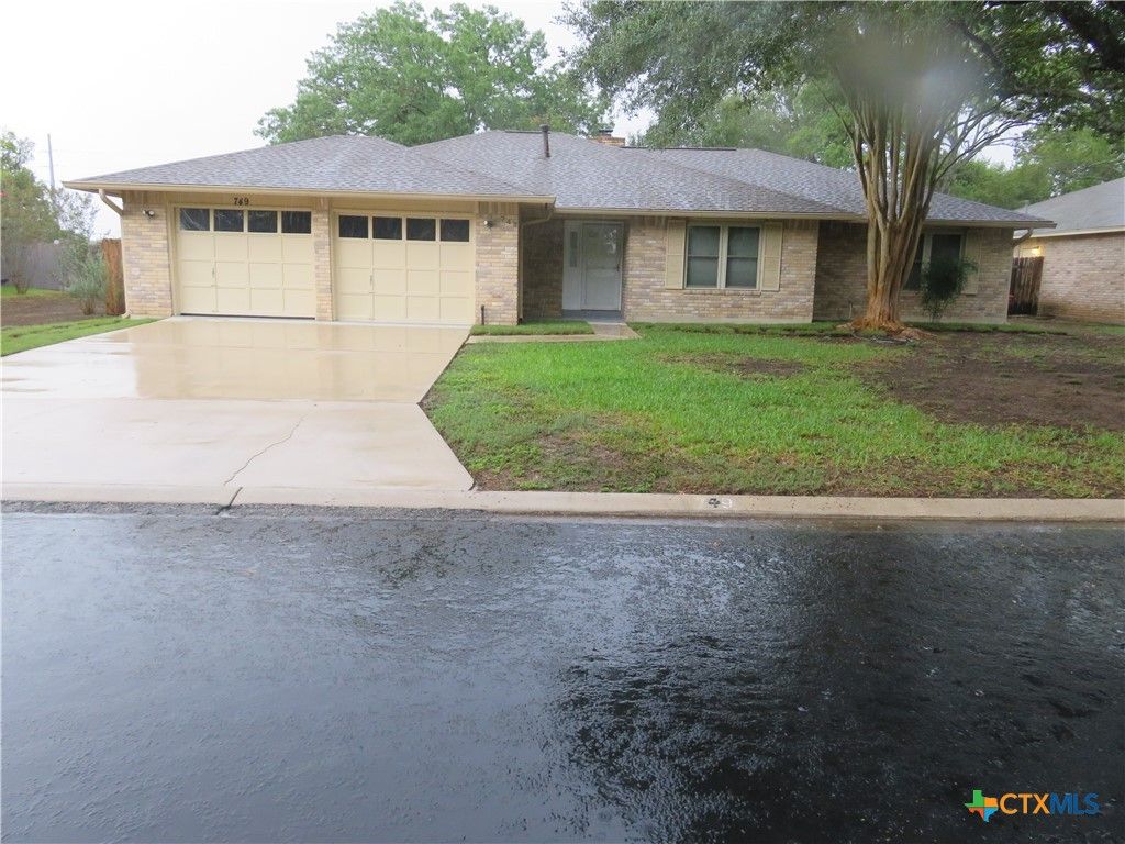 749 Running Crk, Seguin, TX 78155