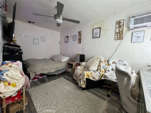 320 N Park Vista 161, Anaheim, CA 92806