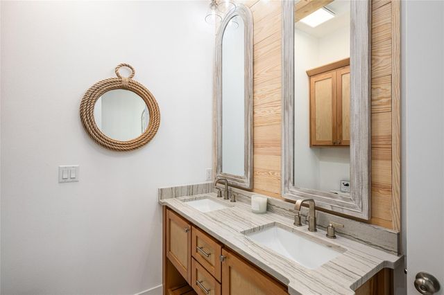 2631 Holiday Drive, Bolivar Peninsula, TX 77650