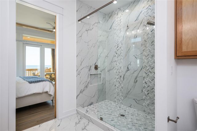 2631 Holiday Drive, Bolivar Peninsula, TX 77650