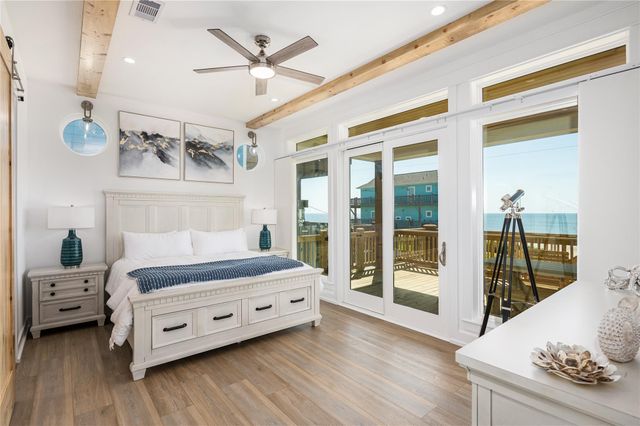 2631 Holiday Drive, Bolivar Peninsula, TX 77650