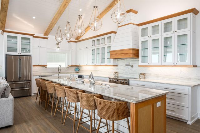 2631 Holiday Drive, Bolivar Peninsula, TX 77650