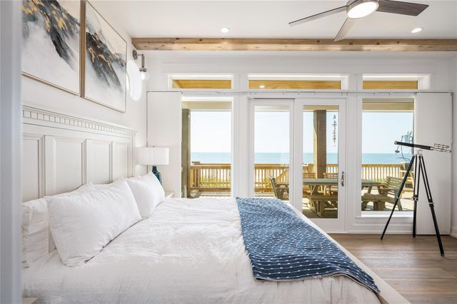 2631 Holiday Drive, Bolivar Peninsula, TX 77650