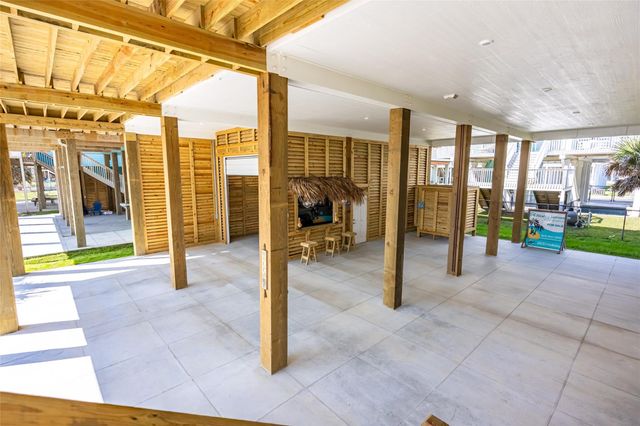 2631 Holiday Drive, Bolivar Peninsula, TX 77650