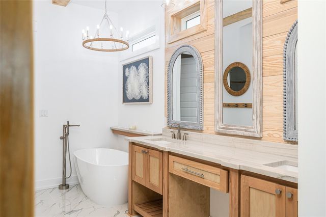 2631 Holiday Drive, Bolivar Peninsula, TX 77650