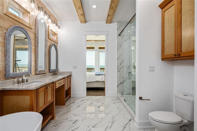 2631 Holiday Drive, Bolivar Peninsula, TX 77650