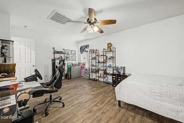 7352 W WINDSOR Avenue, Phoenix, AZ 85035