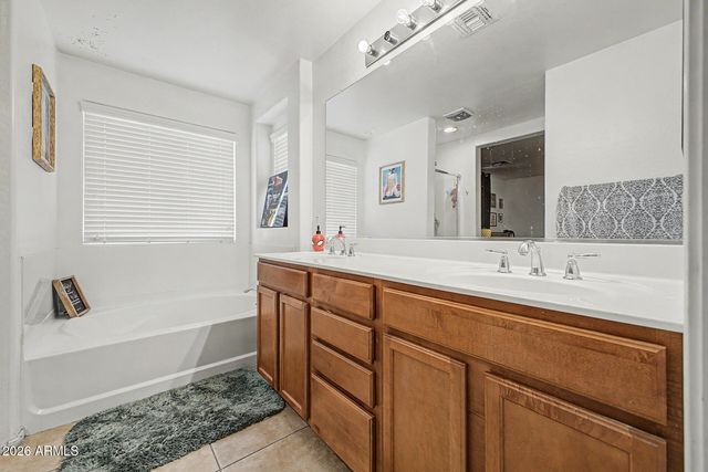 7352 W WINDSOR Avenue, Phoenix, AZ 85035