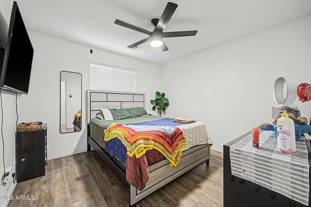 7352 W WINDSOR Avenue, Phoenix, AZ 85035