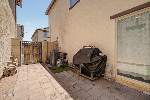 7352 W WINDSOR Avenue, Phoenix, AZ 85035