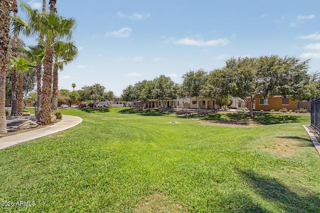 7352 W WINDSOR Avenue, Phoenix, AZ 85035